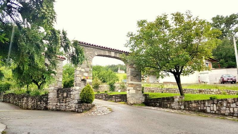 Holiday Home Slavi Vipava Exterior foto